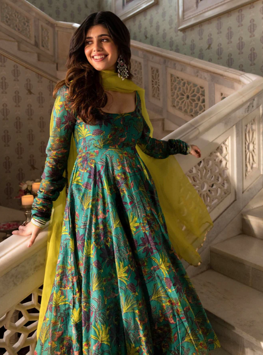 Vairea Chanderi Suit Set
