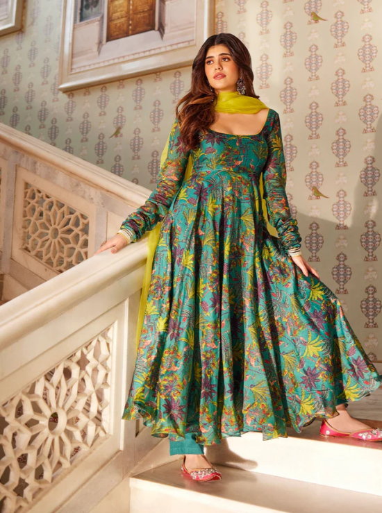 Vairea Chanderi Suit Set