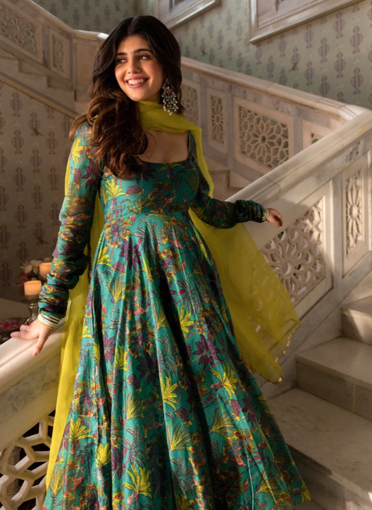 Vairea Chanderi Suit Set